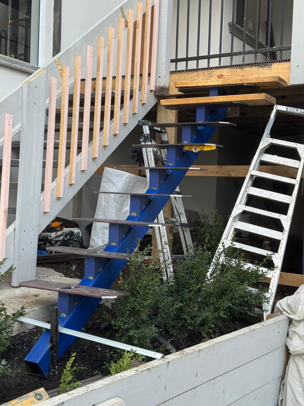 Modern metal stair (1)