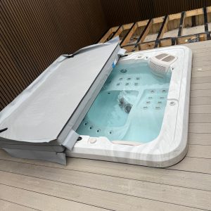 spa and decking (8)